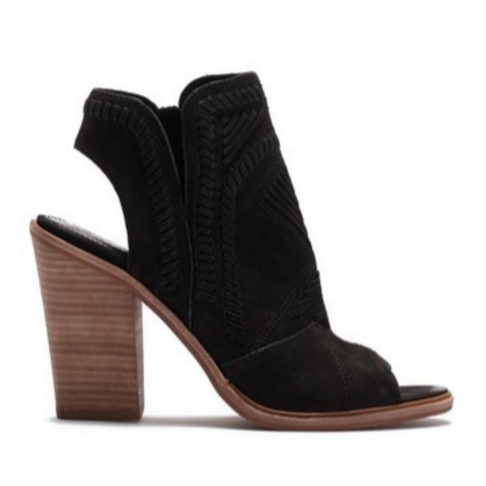 New VINCE CAMUTO Black Karinta Block Heels sz 5M
